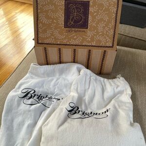 Brighton Box and White Drawstring Dust Bags with Logo (Set)